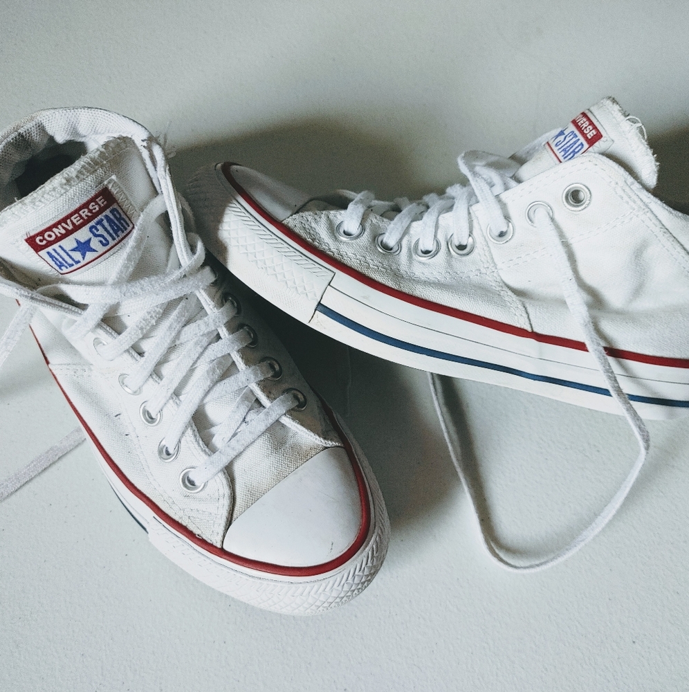 Converse Chuck Taylor All Star Sneakers 6 woman size White color